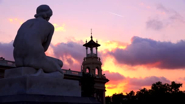 Rzymski statua w centrum Barcelony — Wideo stockowe