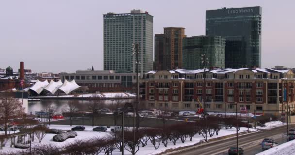 白雪覆盖巴尔的摩的市中心 — 图库视频影像