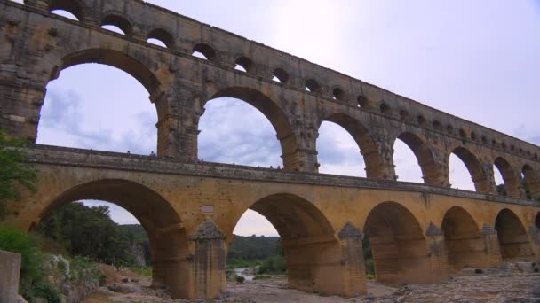 Akvadukt Pont Du Gard ve Francii — Stock video