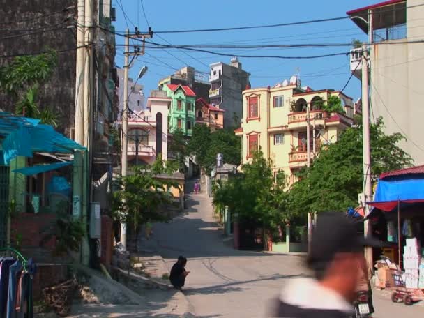 Vybudování záběr vietnamská města — Stock video