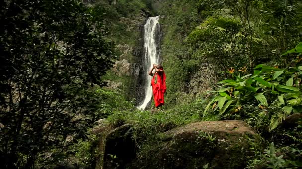 Performance du natif d'Hawaï — Video