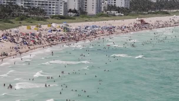 Spiagge affollate di Miami — Video Stock