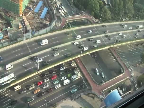 Circulation sur un passage supérieur à Shanghai — Video