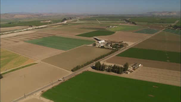 Terras agrícolas no Vale de Salinas — Vídeo de Stock