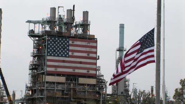 Banderas americanas cuelgan — Vídeo de stock