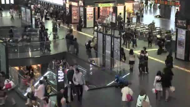 Jr 역에서 통근 — 비디오