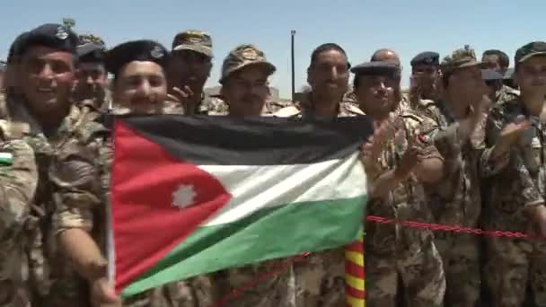 Crowds of Jordanian air force — Stock Video