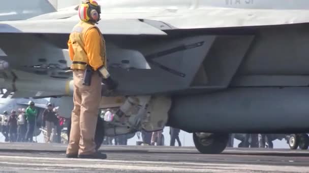 Varios aviones a reacción despegan — Vídeo de stock