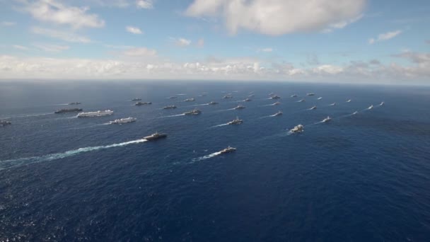 Aerea di flottiglia massiccia di navi della Marina Militare — Video Stock