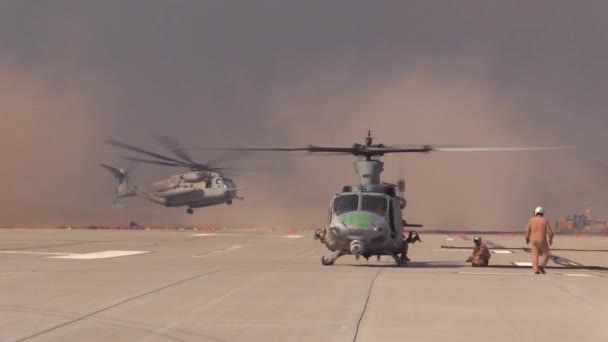 Helicópteros del Campamento Pendleton — Vídeo de stock