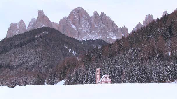 Church nestled in the Alps — Stock Video