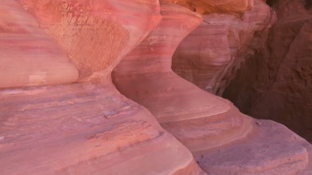 Sandstone formations in the Saudi deserts — Stock Video
