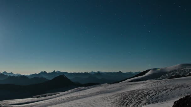 Coucher de soleil sur la plage du Caucase — Video