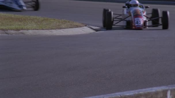 鋭い周りレースカーの速度 — ストック動画
