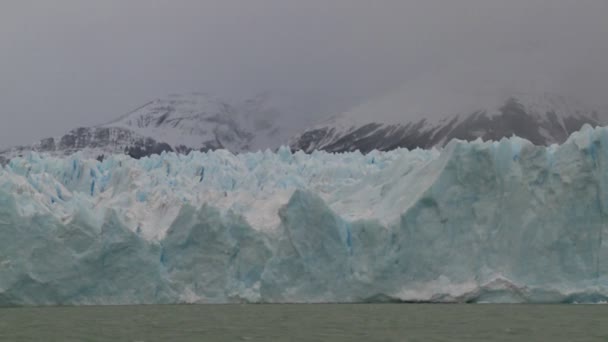 Kanten av en glaciär i Kanada — Stockvideo