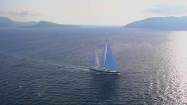 Beautiful sailboat at sea — Stock Video