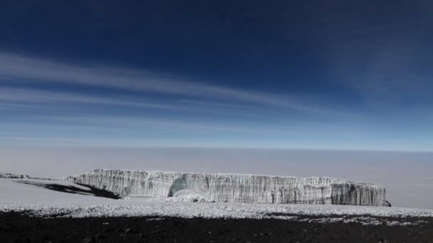 Panoramica del ghiacciaio al vertice — Video Stock