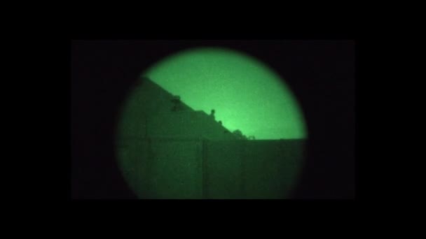 Imagens de visão noturna de Navy Seal — Vídeo de Stock