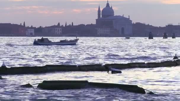 Atardecer en los canales de Venecia — Vídeos de Stock