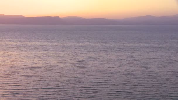 Schemering ingesteld over de zee van Galilea — Stockvideo