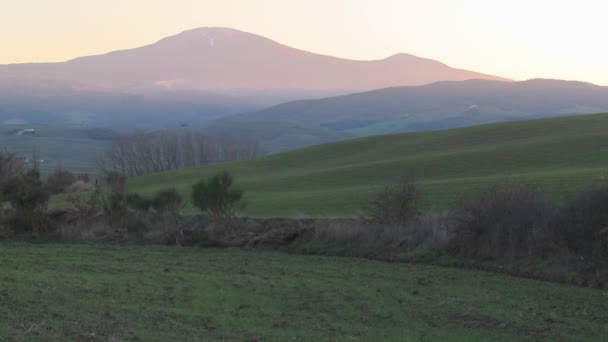 First rays of dawn light — Stock Video