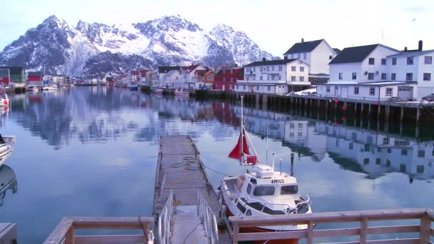 Pueblo en el Ártico Islas Lofoten — Vídeo de stock