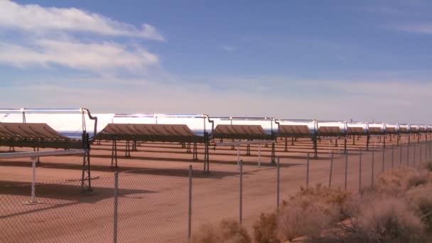 Solar farm in the desert — Stock Video