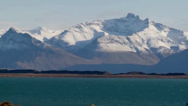 Lago Argentina en la región de los Andes — Vídeo de stock