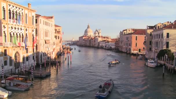 Los hermosos canales de Venecia — Vídeo de stock