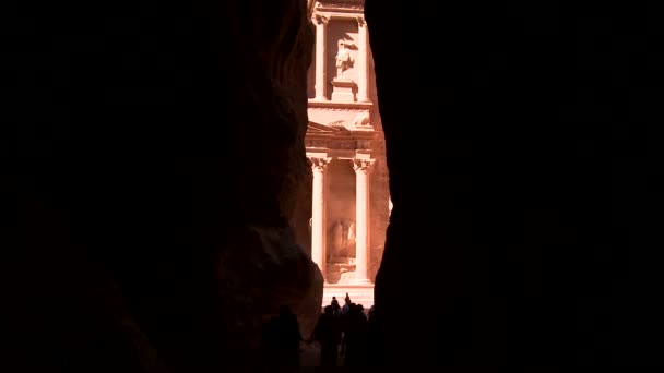 Gevel van de Schatkist in Petra gebouw — Stockvideo