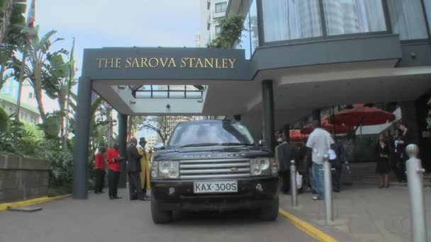 Buitenkant van het Sarova Stanley Hotel — Stockvideo