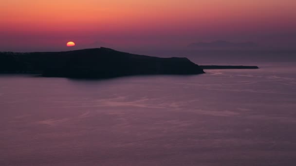 Sonnenuntergang hinter dem Ozean auf den Inseln — Stockvideo