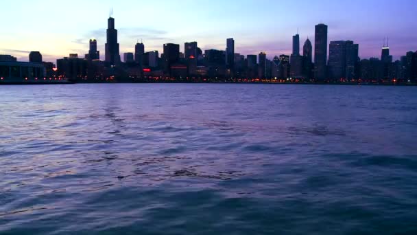 La ciudad de Chicago al atardecer — Vídeo de stock