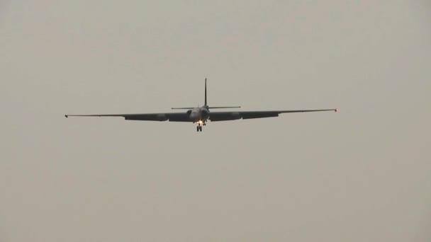 一架 U-2 间谍飞机进来 — 图库视频影像