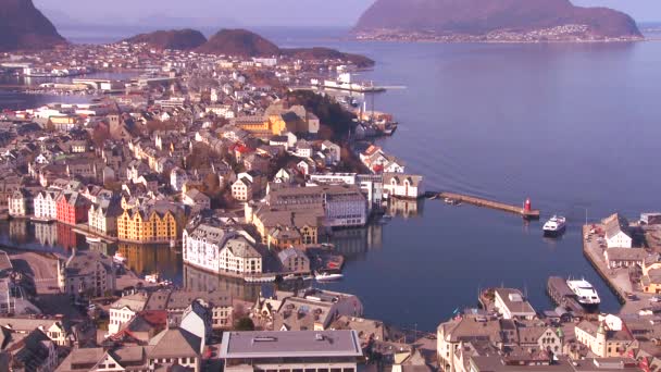 Alesund, Norveç kasabası — Stok video