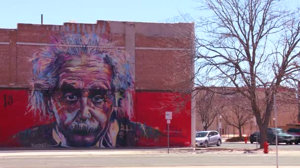 Albert Einstein painted on building — Stock Video