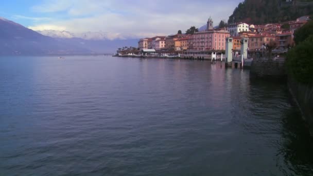 As margens do Lago de Como — Vídeo de Stock