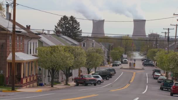 Město poháněné jaderné energie — Stock video