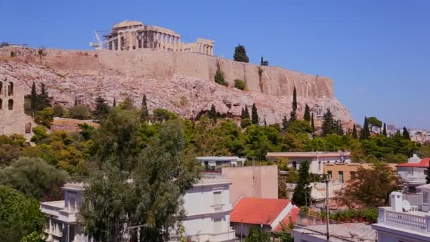 Παρθενώνα στην κορυφή του λόφου στην Αθήνα — Αρχείο Βίντεο