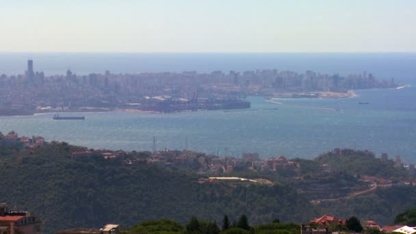 Cargo au large des côtes de Beyrouth — Video