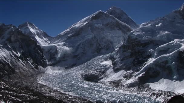 Everest från Kala Patthar — Stockvideo
