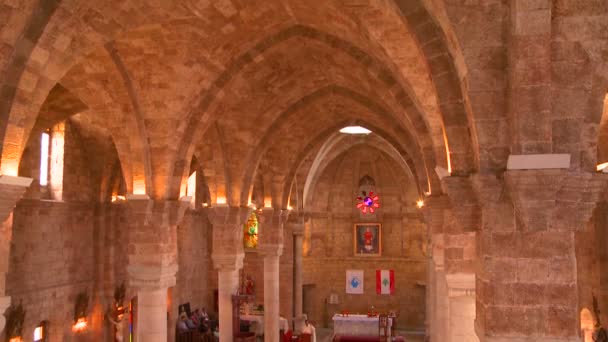 Techo de una iglesia a un católico en Líbano — Vídeo de stock