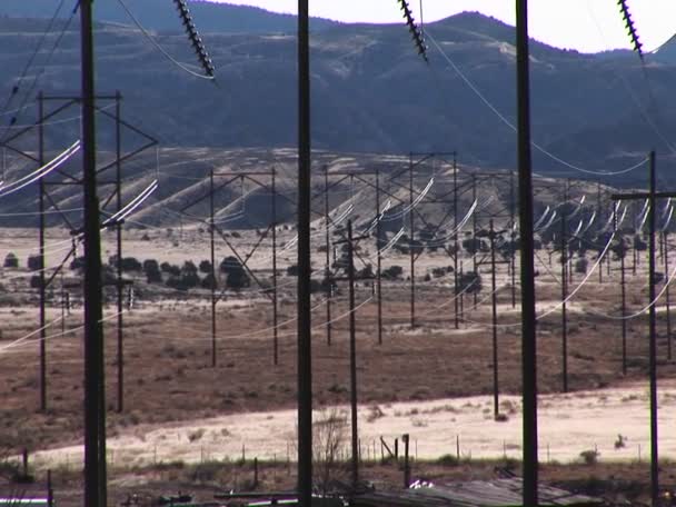 Linhas de energia elétrica — Vídeo de Stock