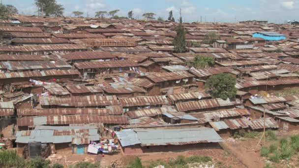 Slumviertel in Nairobi — Stockvideo