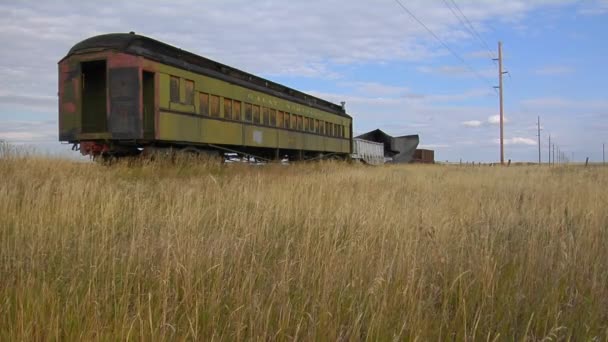 Staré auto opuštěné Pullman železniční — Stock video