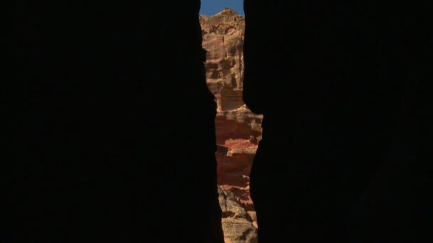 Blick auf die Fassade des Schatzhauses — Stockvideo