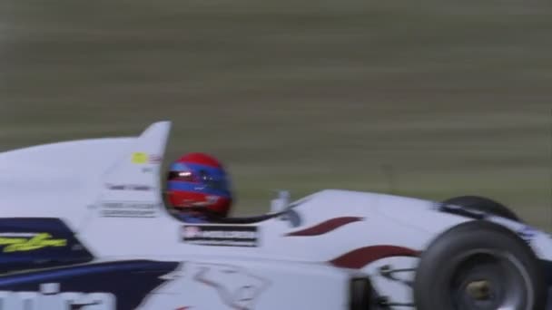 鋭い周りレースカーの速度 — ストック動画