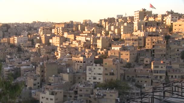 Houses cluster on the hillsides of Amman — Stock Video