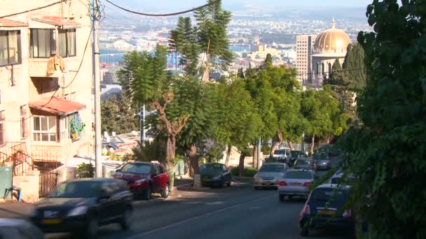 Edifícios e o Templo Baha 'i em Haifa — Vídeo de Stock