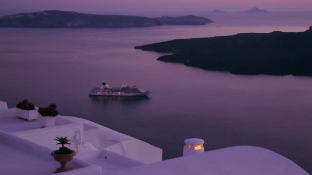 Ship moves through the Greek Isles — Stock Video